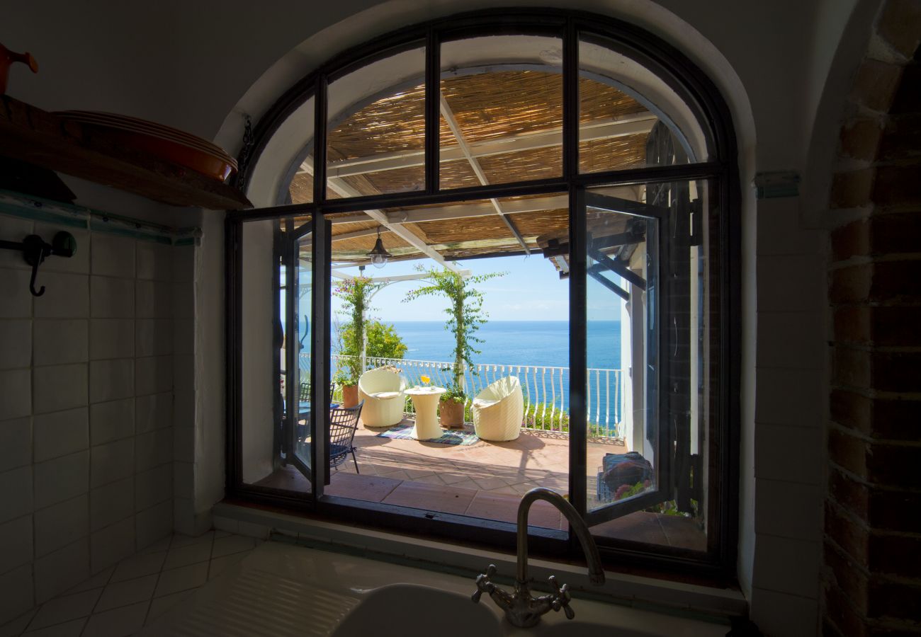 Casa a Praiano - Casa Sunset - Terrazza panoramica con vista su Positano e Capri 