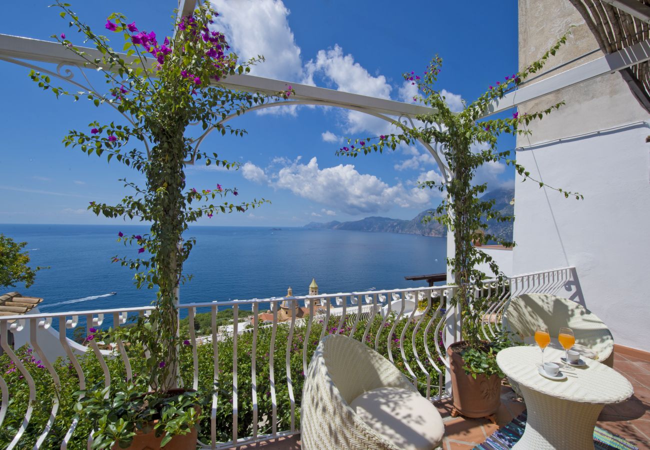 Casa a Praiano - Casa Sunset - Terrazza panoramica con vista su Positano e Capri 