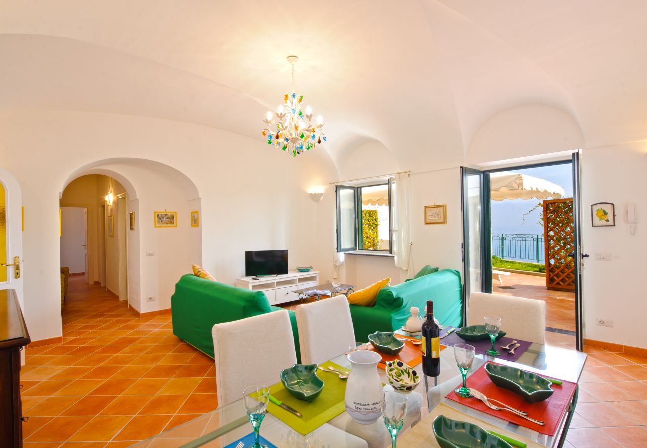 Villa a Praiano - Casa Alessia - Grande terrazza sul mare, ideale per famiglie