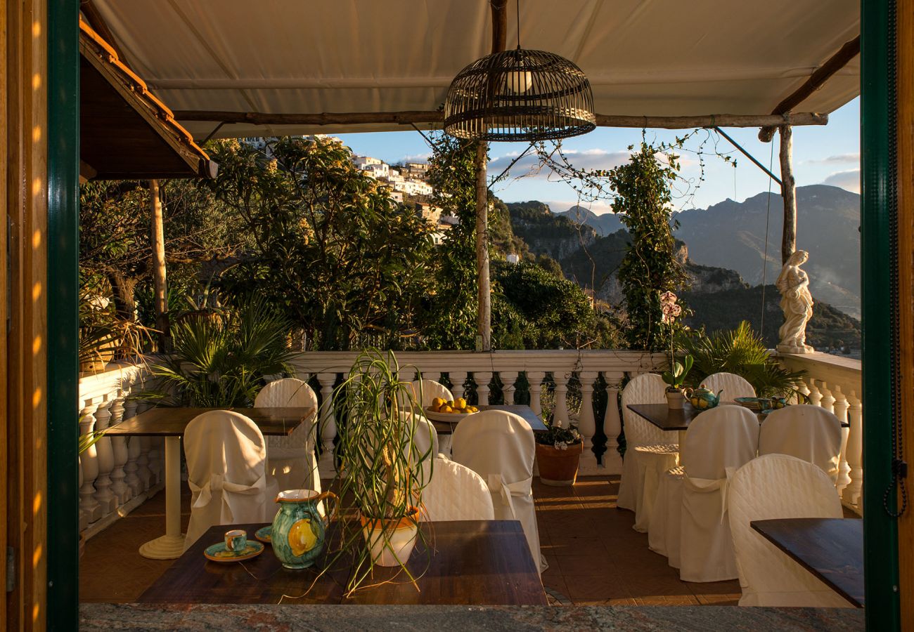 Villa a Pogerola - Villa Gioiello - Piscina vista mare con cromoterapia 