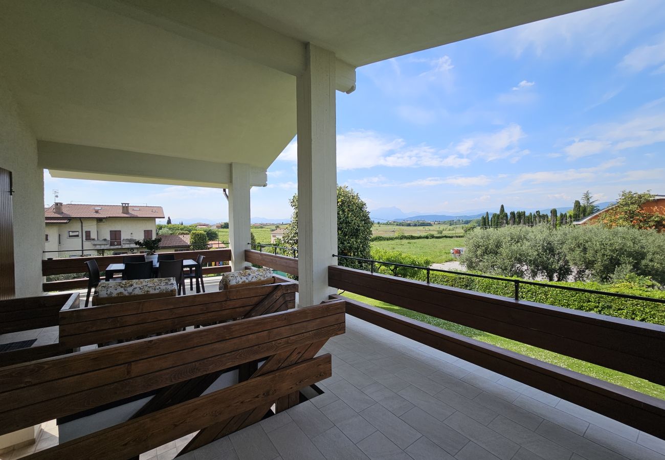 Villa a Lazise - Regarda - Villa Valesana con 3 camere, 2 bagni, giardino e piscina