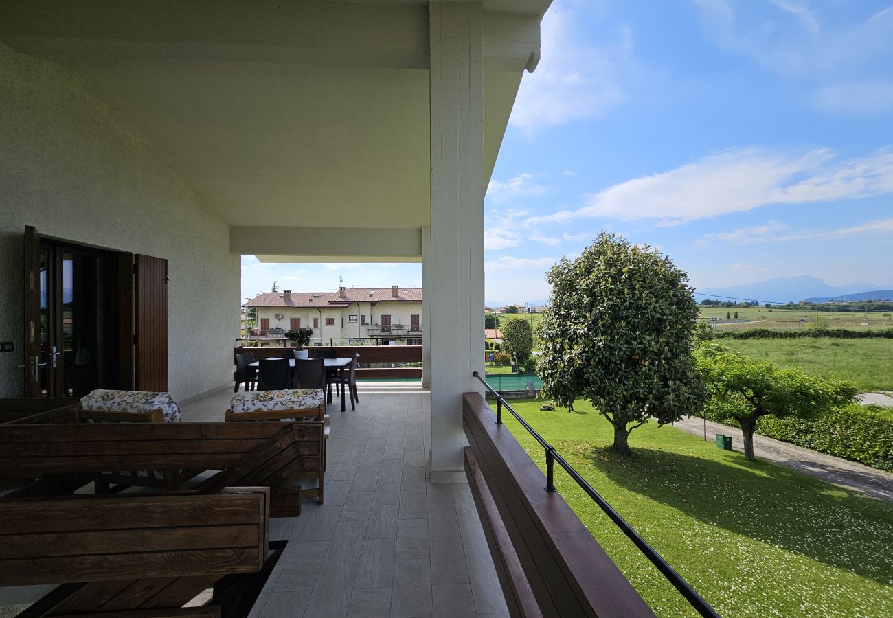 Villa a Lazise - Regarda - Villa Valesana con 3 camere, 2 bagni, giardino e piscina