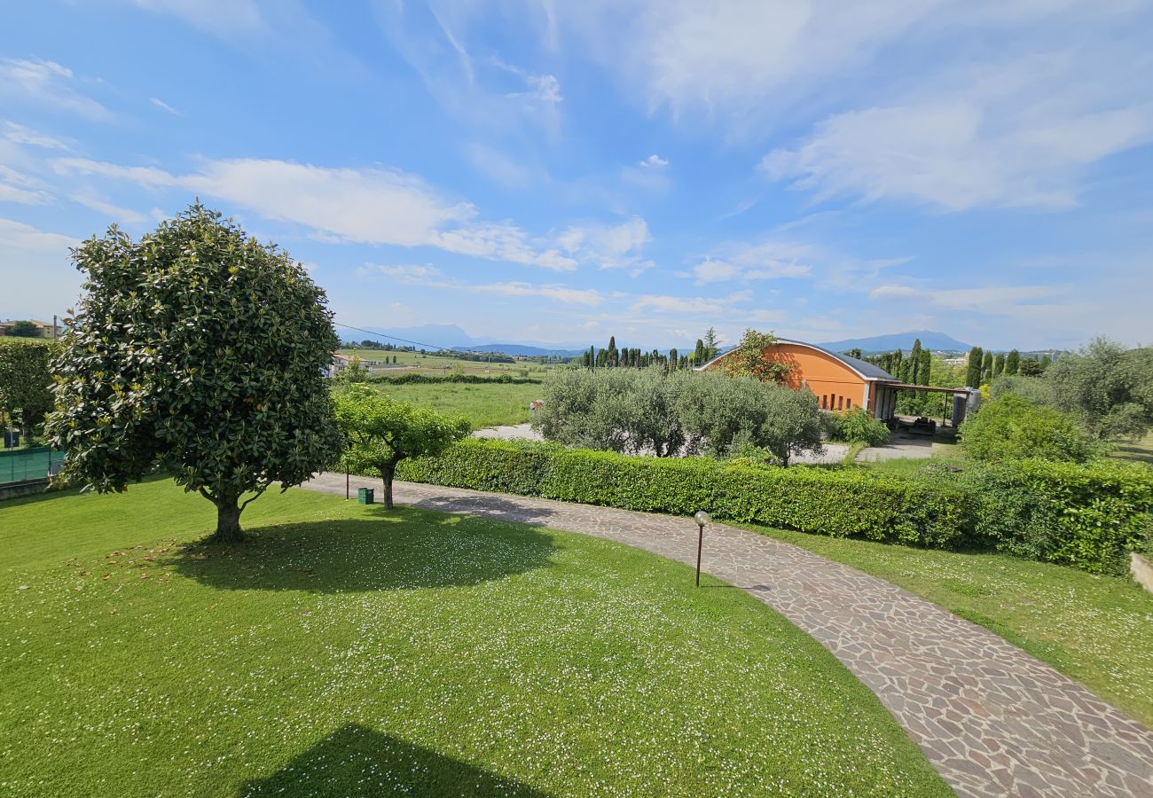 Villa a Lazise - Regarda - Villa Valesana con 3 camere, 2 bagni, giardino e piscina