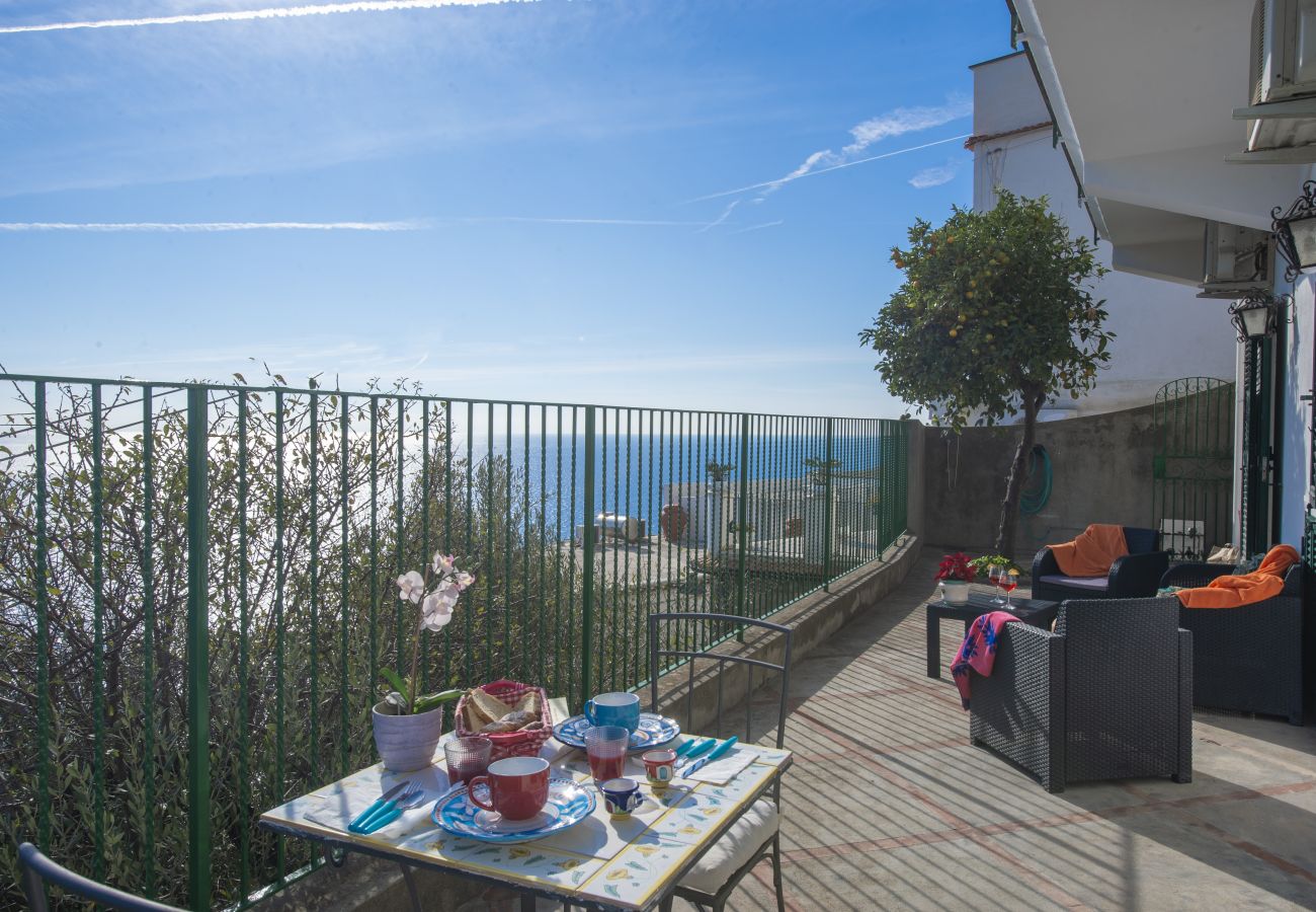 Casa a Praiano - Casa Cetrangolo - Casa panoramica a pochi passi dal mare