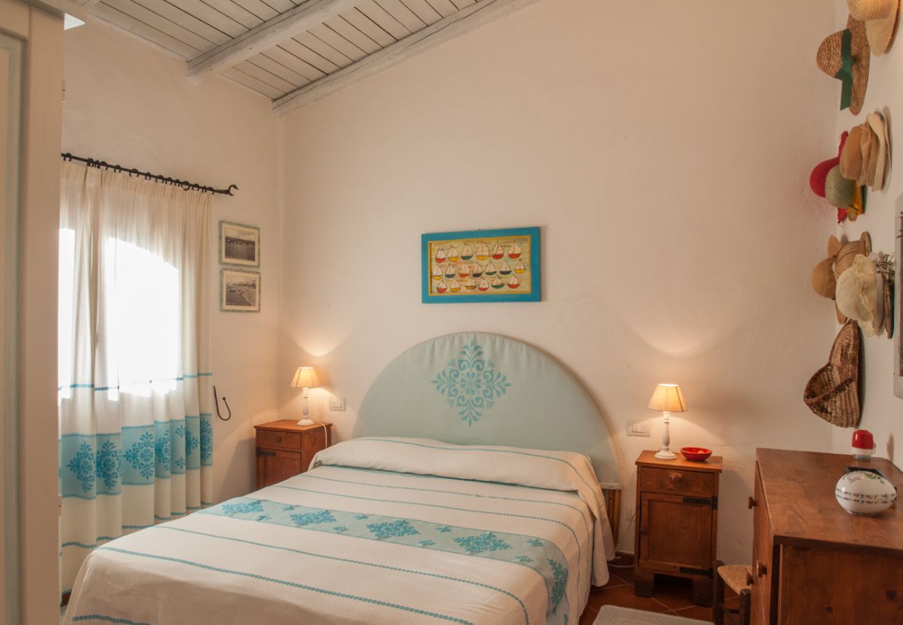 Villa Sa Jaga - camera da letto raffinata in villa con piscina privata a Porto Rotondo