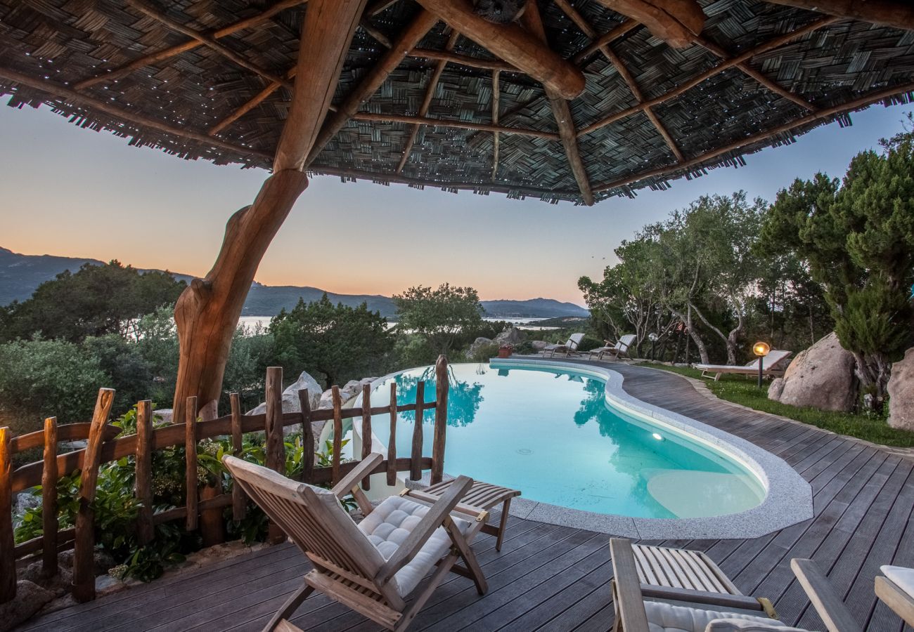 Villa Sa Jaga - piscina e solarium, villa con piscina privata in affitto Costa Smeralda