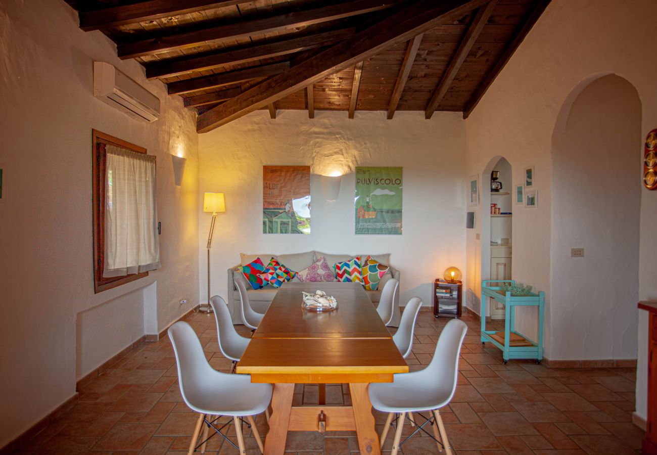 Villa Kalè - sala da pranzo arredata con stile, casa vacanze Klodge in Sardegna