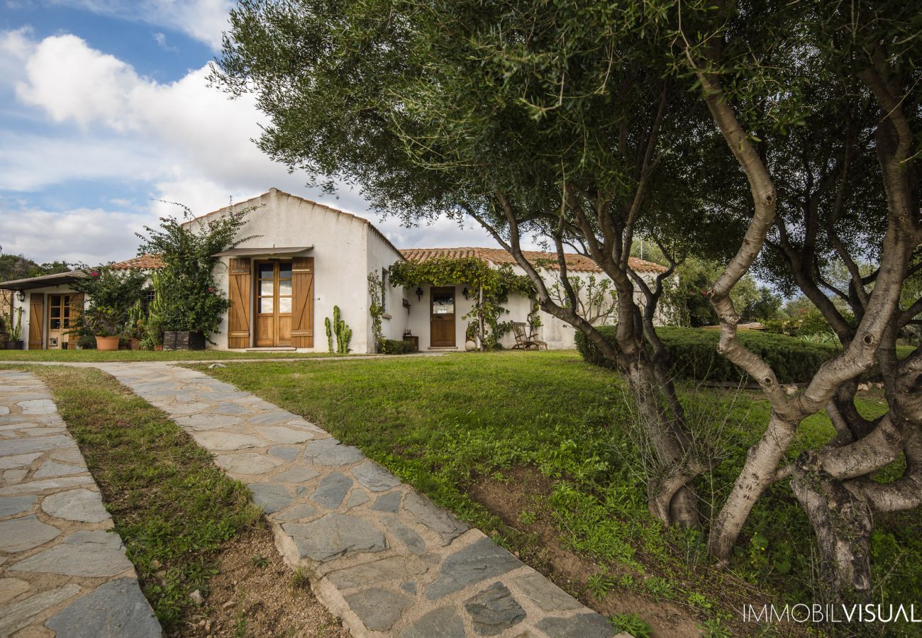 Villa Relais - villa in affitto con piscina e giardino privato a Porto Rotondo