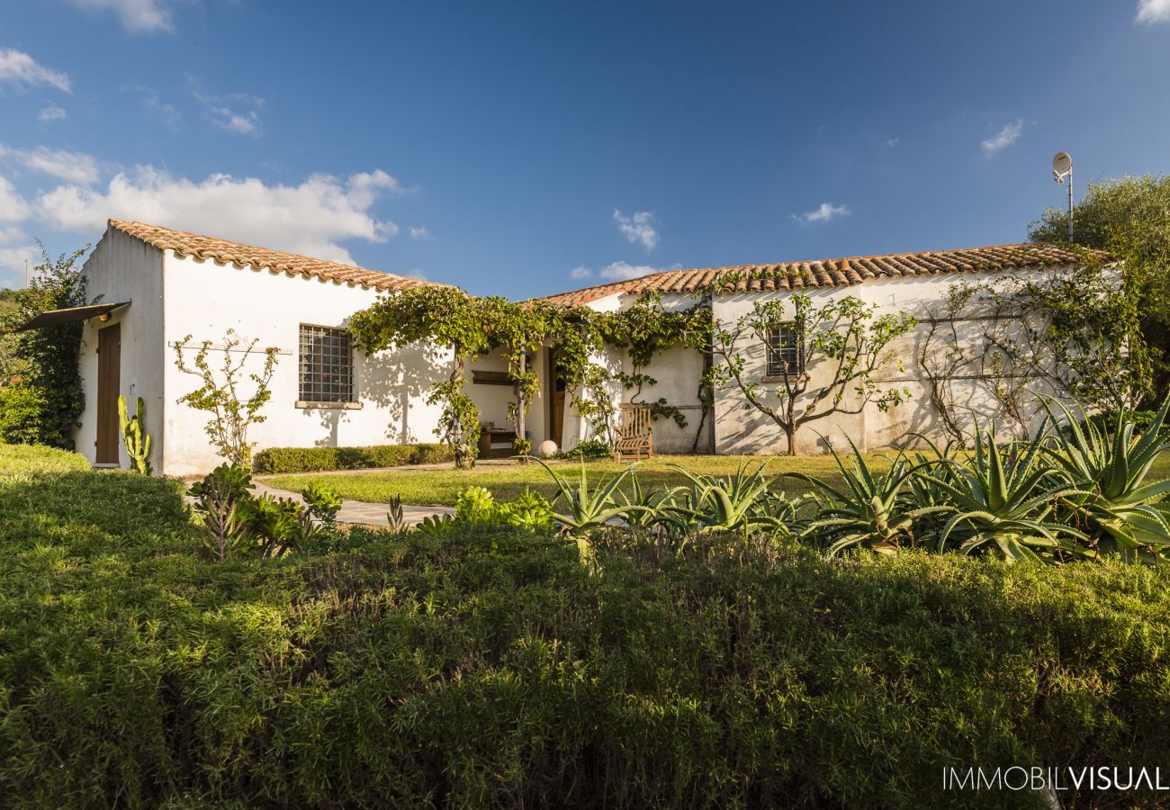 Villa Relais - villa con piscina in affitto immersa nella natura della Costa Smeralda