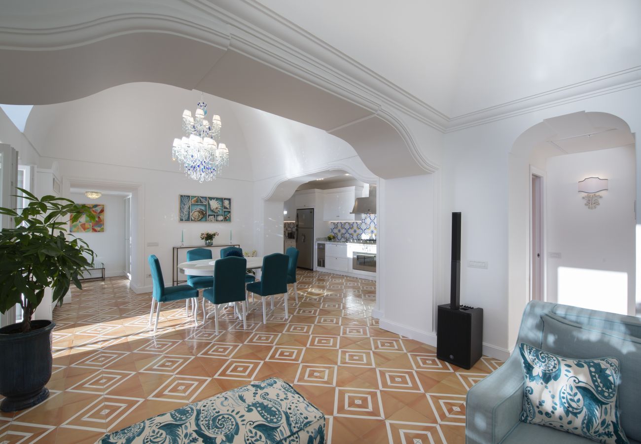 Villa a Praiano - Luxury Villa Malika - Vista Mozzafiato su Capri e Positano