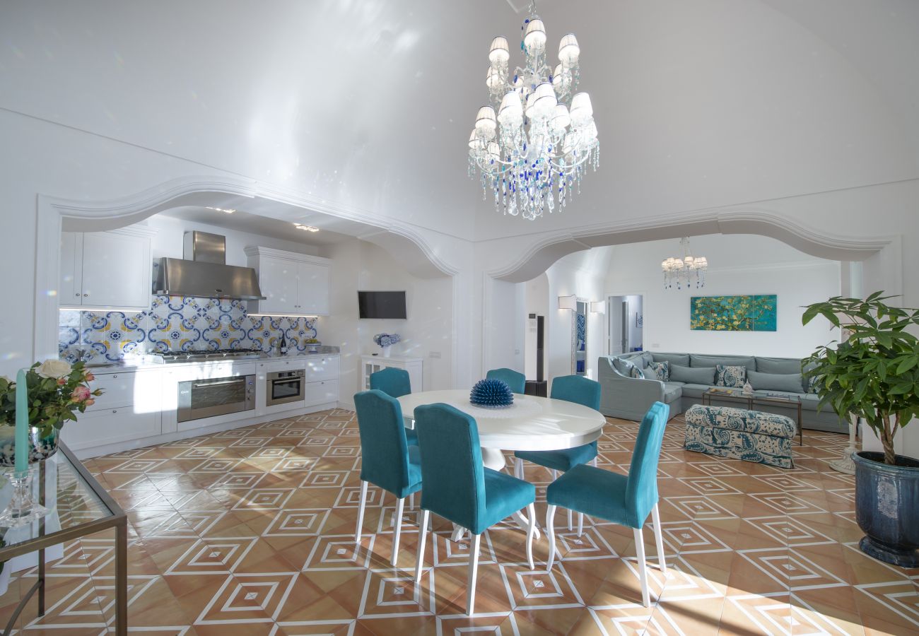 Villa a Praiano - Luxury Villa Malika - Vista Mozzafiato su Capri e Positano