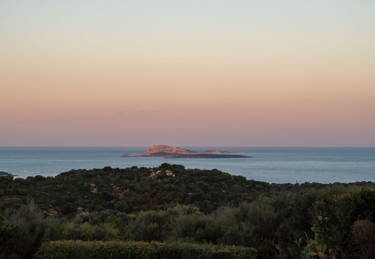 Villa Linda - vista aperta sulla baia, casa vacanze in affitto in Sardegna