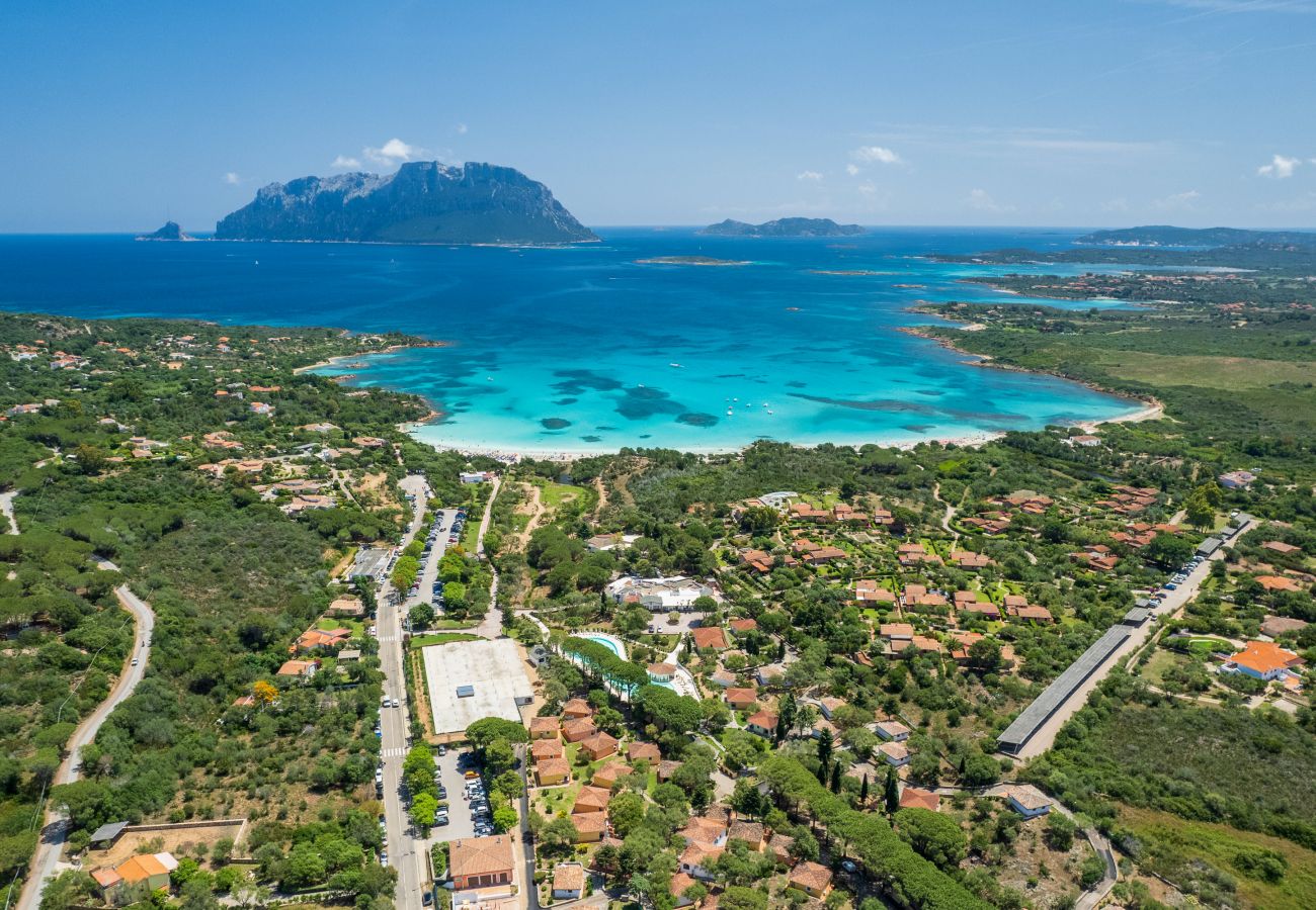 Villa Majra - affascinante villa immersa nella natura mediterranea, affitto di lusso in Sardegna