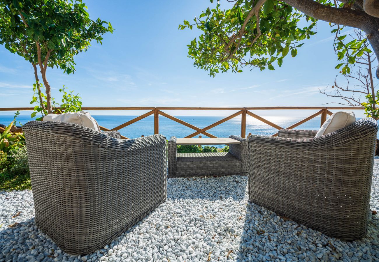 Villa a Maiori - Luxury Villa Vittoria- Villa con giardino, piscina e jacuzzi vista mare 