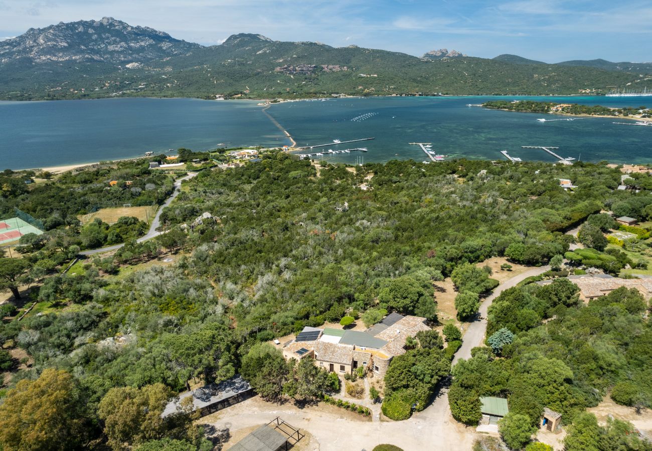 Appartamento a Porto Rotondo - Caletta 53 - flat vista mare con piscina e campo da tennis