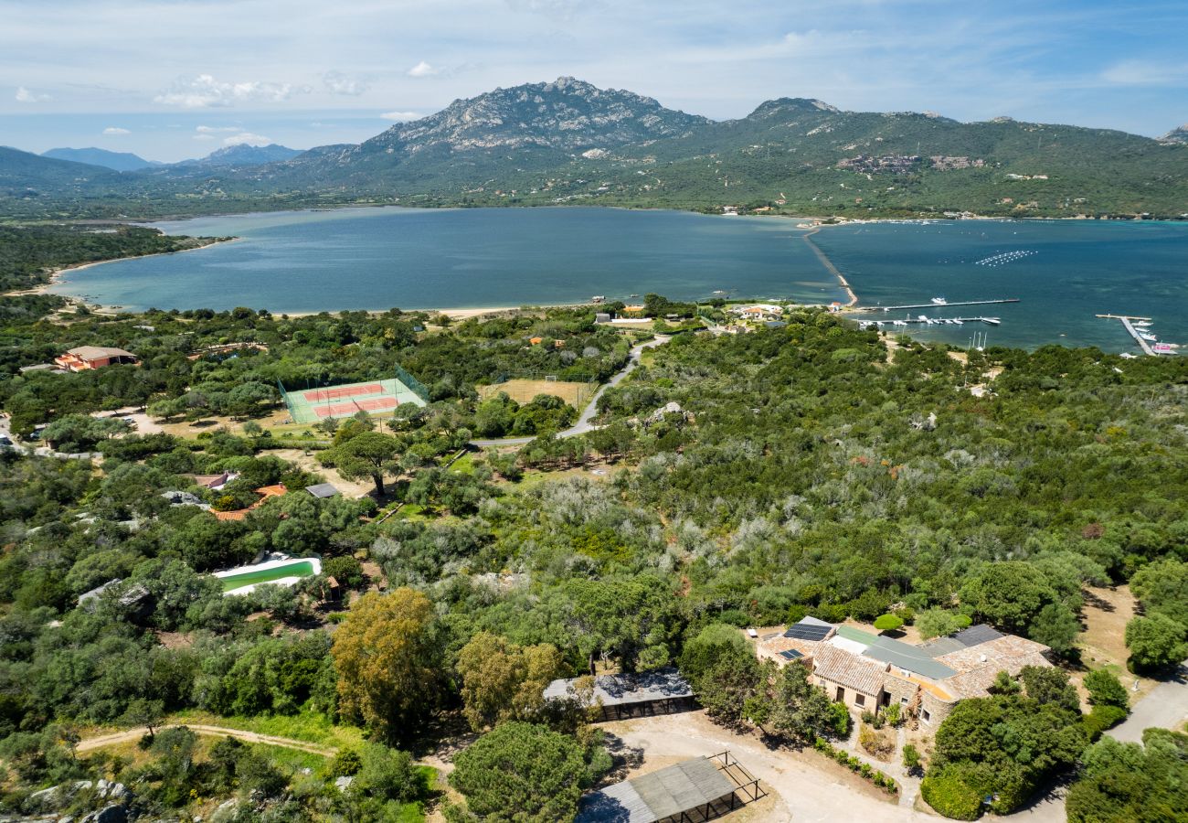 Appartamento a Porto Rotondo - Caletta 53 - flat vista mare con piscina e campo da tennis