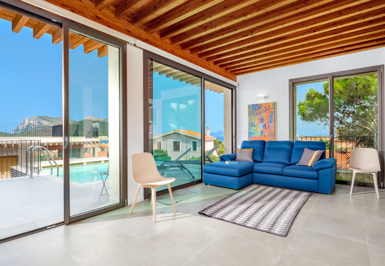 Villa Mathis - elegante villa con piscina a pochi passi dal mare, lusso e privacy a Baia Caddinas