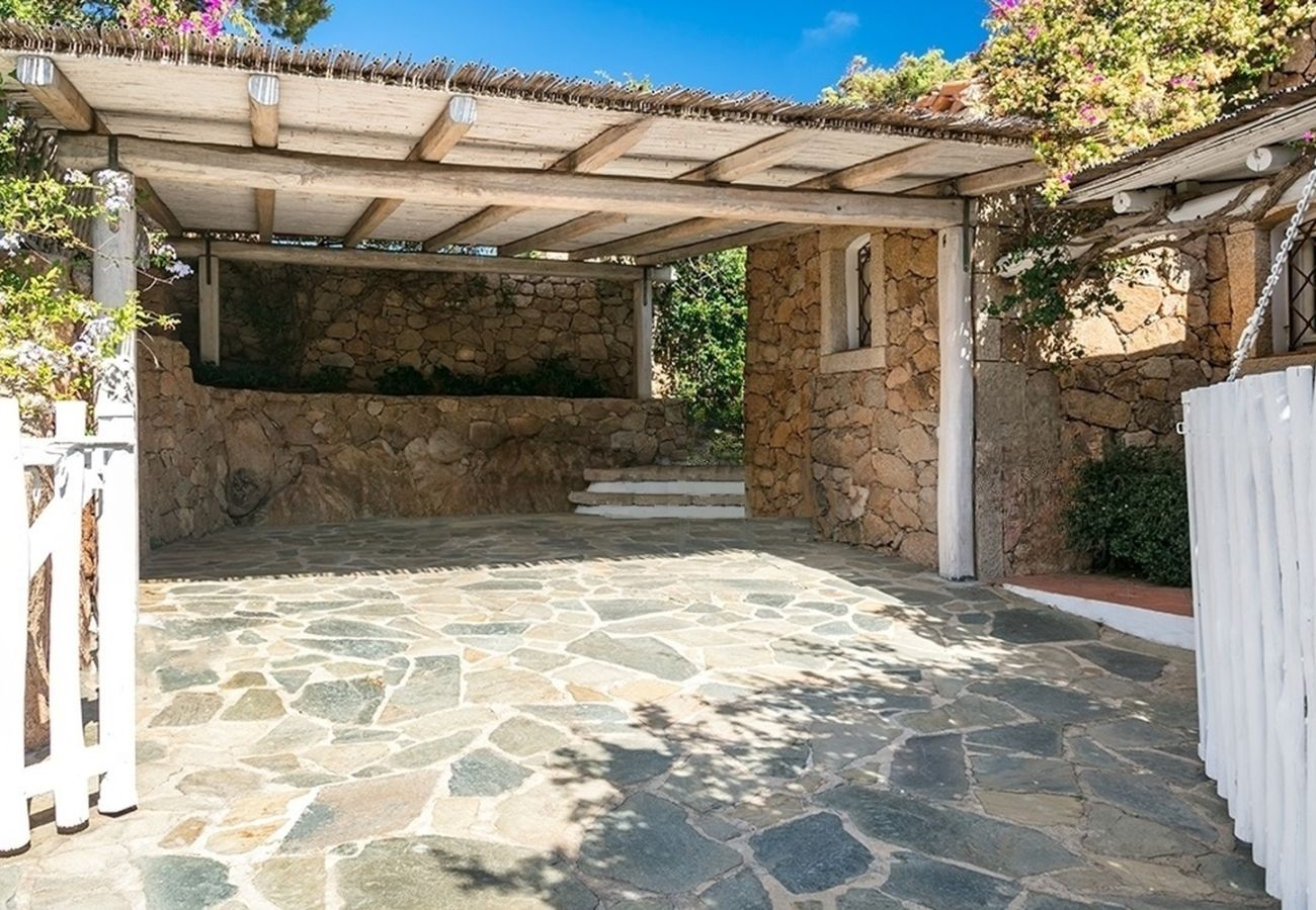 Villa Wave - Casa vacanze di lusso con piscina privata, vista panoramica nord Sardegna