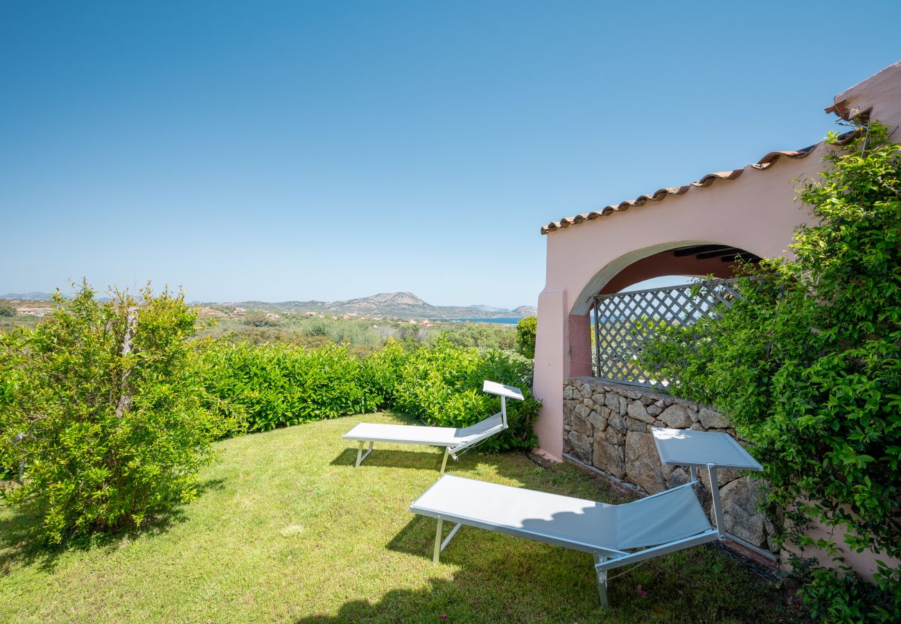 Appartamento a Porto San Paolo - Il Poggio 8 - flat con piscina condivisa e giardino