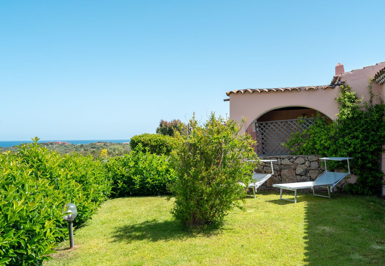 Appartamento a Porto San Paolo - Il Poggio 8 - flat con piscina condivisa e giardino