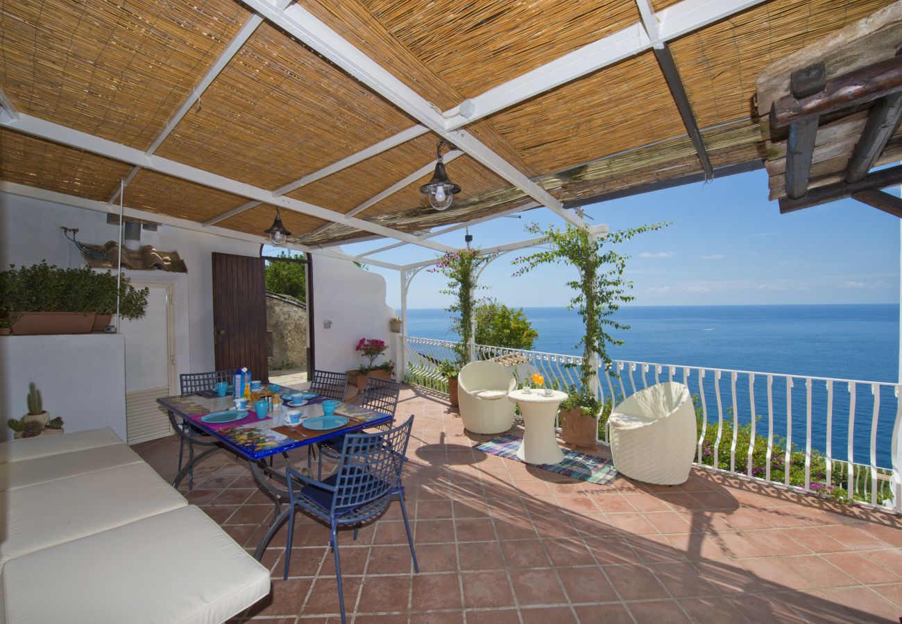 Ferienhaus in Praiano - Casa Sunset - Panoramaterrasse mit Blick auf Positano und Capri