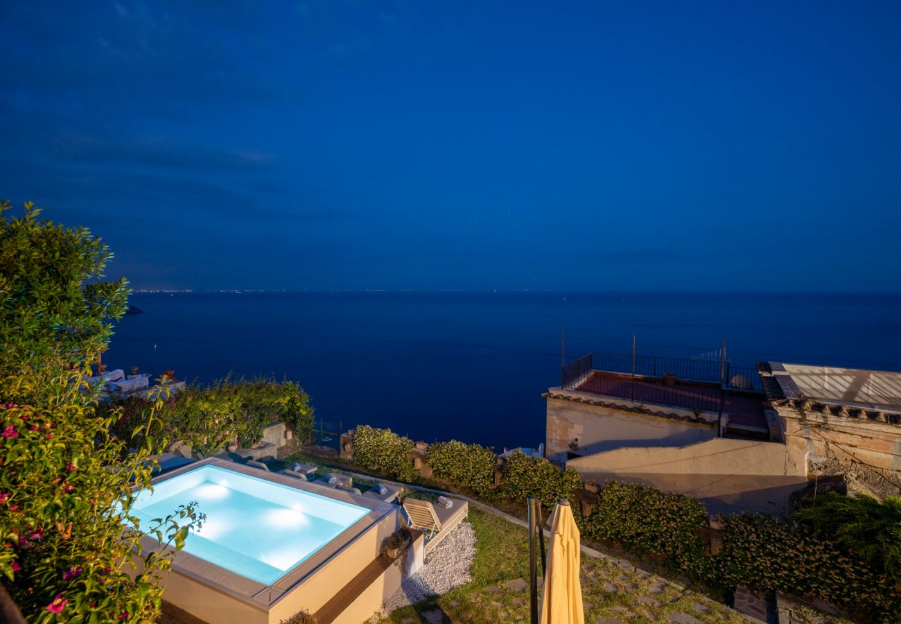 Villa in Praiano - Villa Panorama - Pool mit Meerblick und Sauna