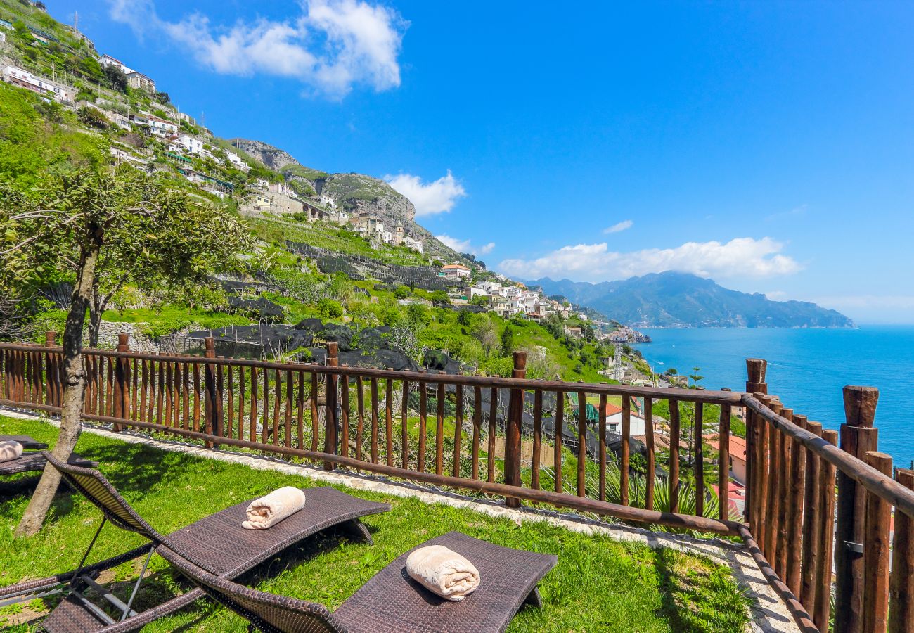 Villa in Amalfi - Villa Alba di Amalfi - Mit Infinity-Pool und Meer