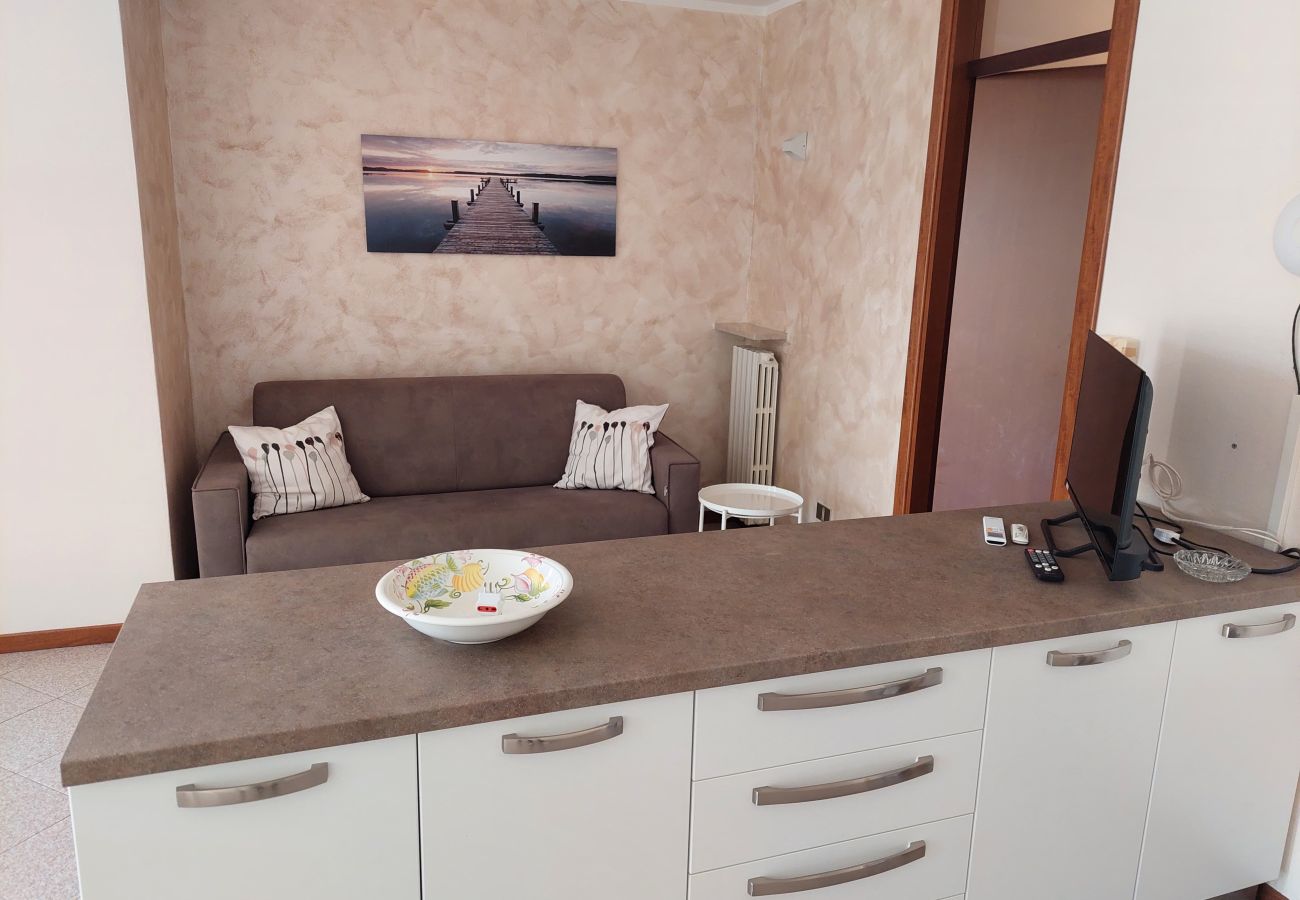 Ferienwohnung in Lazise - Regarda – Fewo Rosa Baccarat 5 mit Campingplatz und Strand Eintritt