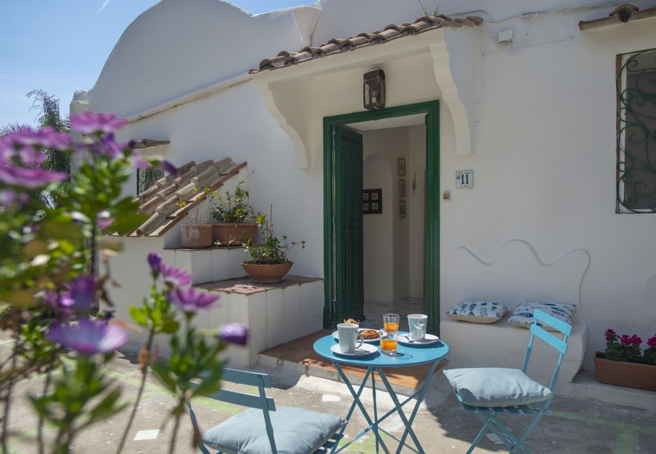 Ferienhaus in Praiano - Casa di Nonno Mario - Aussicht auf den Capri-Sonnenuntergang