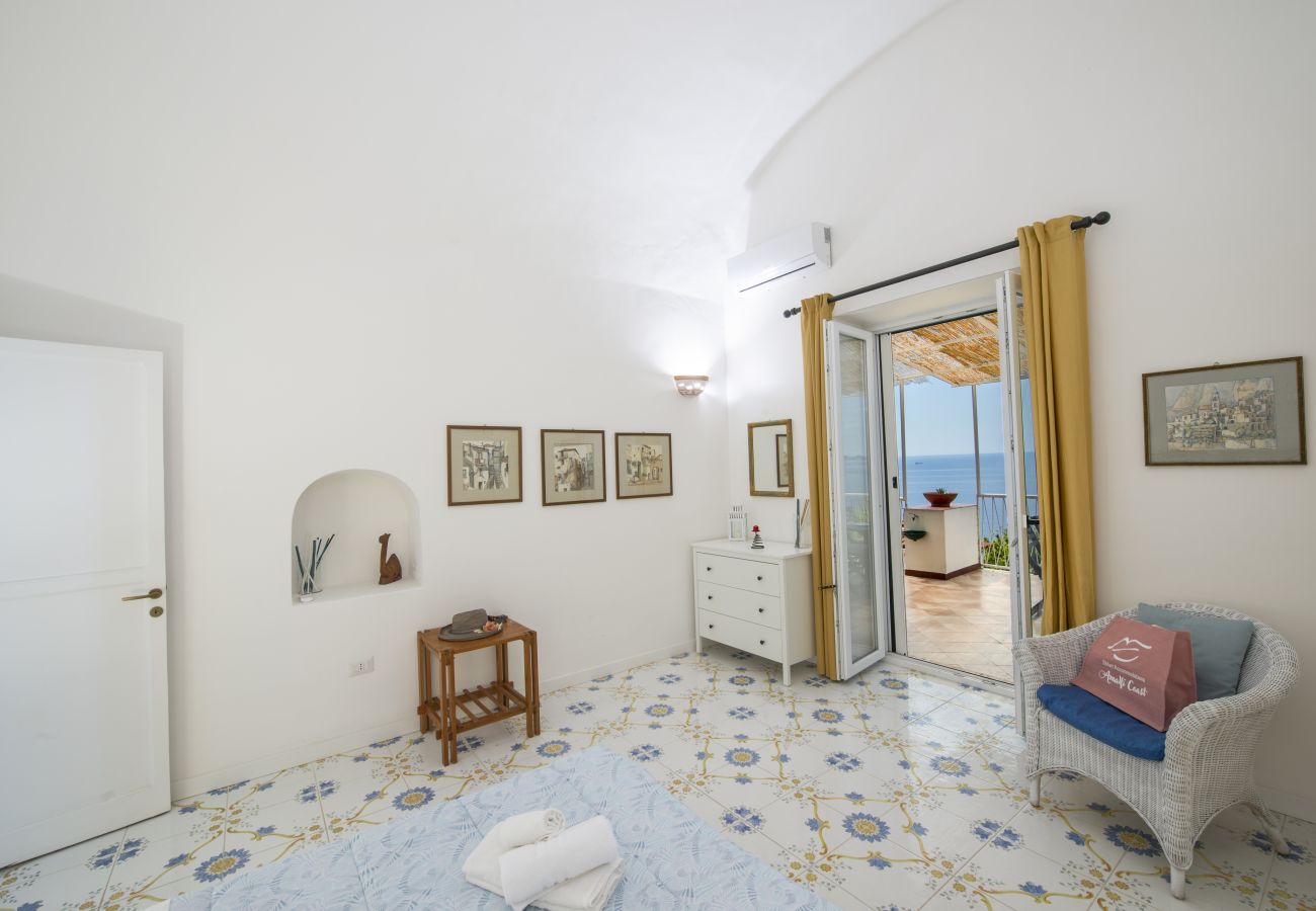 Ferienhaus in Praiano - Casa di Nonno Mario - Aussicht auf den Capri-Sonnenuntergang