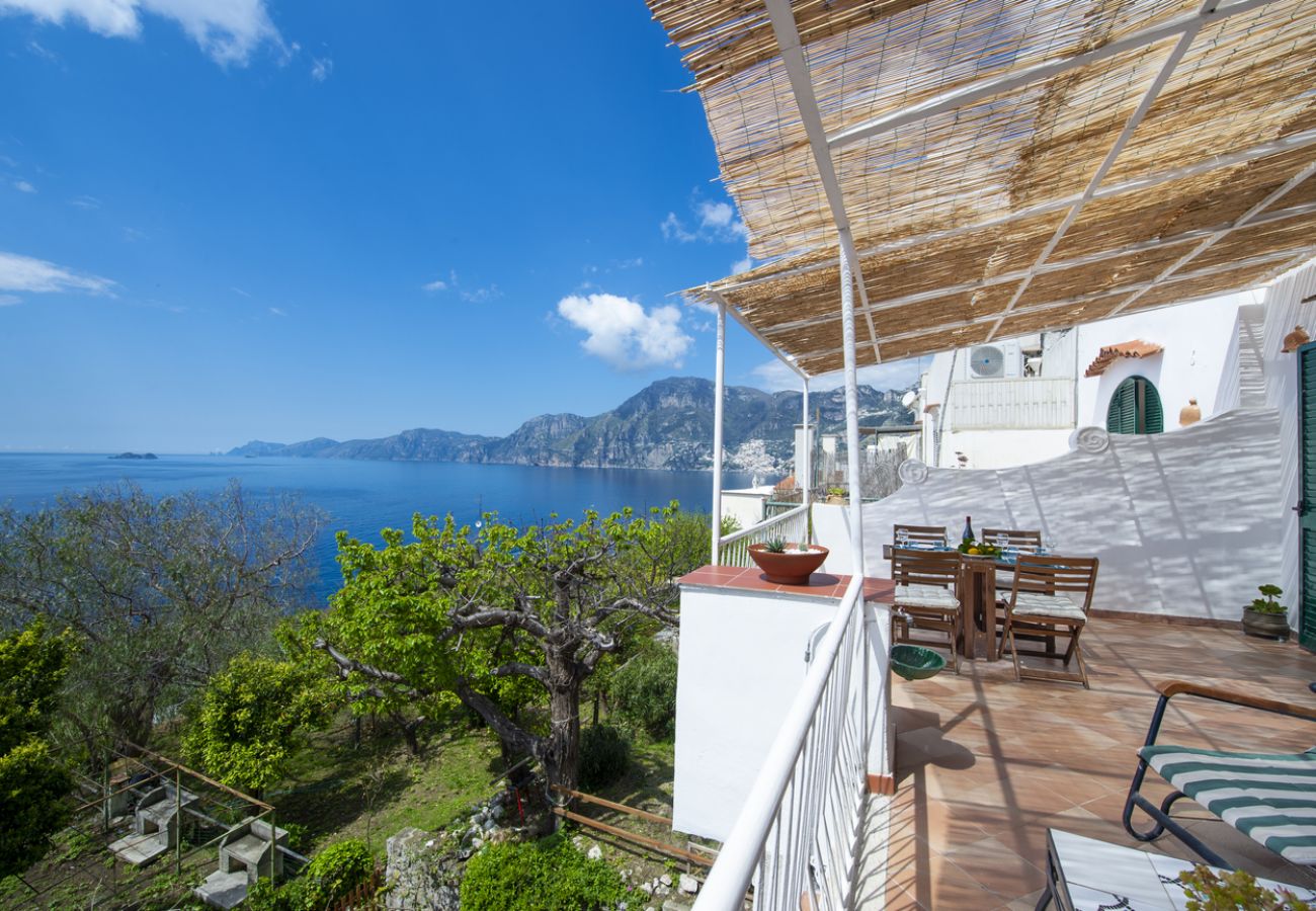 Ferienhaus in Praiano - Casa di Nonno Mario - Aussicht auf den Capri-Sonnenuntergang