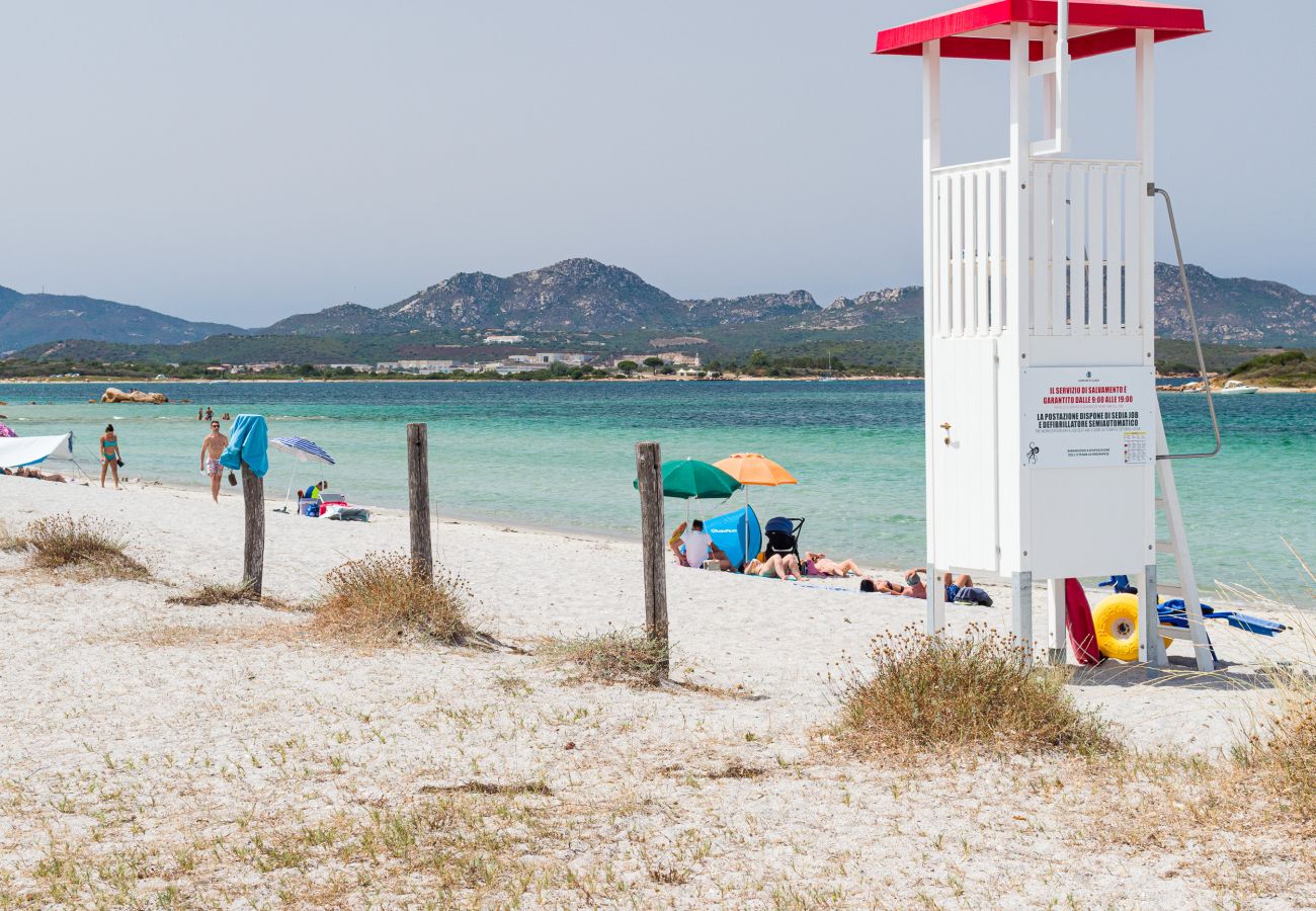 Myrsine 7S - Strandurlaub auf Sardinien, nur wenige Schritte von den schönsten Stränden entfernt.