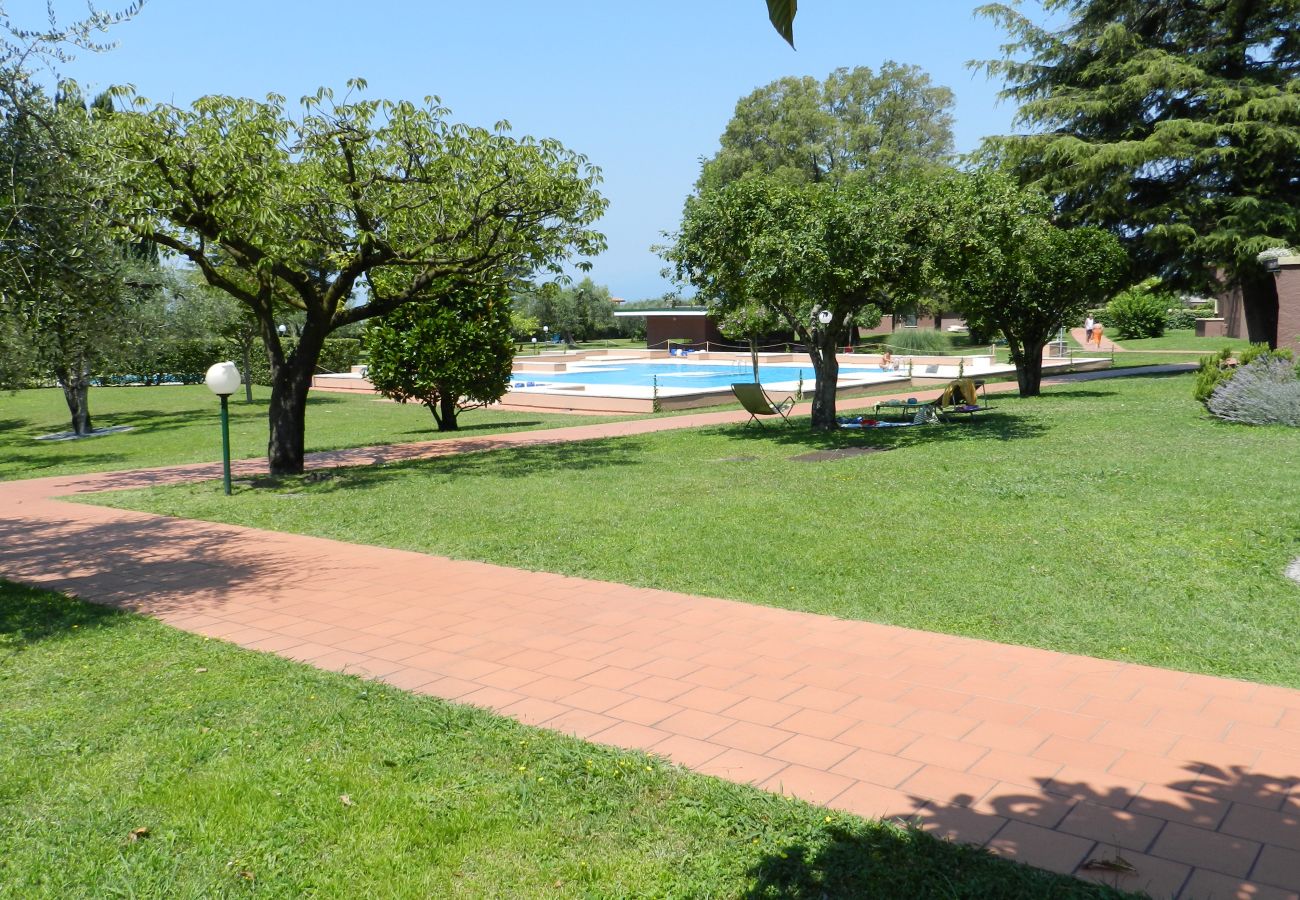 Ferienwohnung in Bardolino - Regarda - Ferienwohnung Blue View 1 mit Pool, Seeblick, Wlan, 1 Schlafzimmer