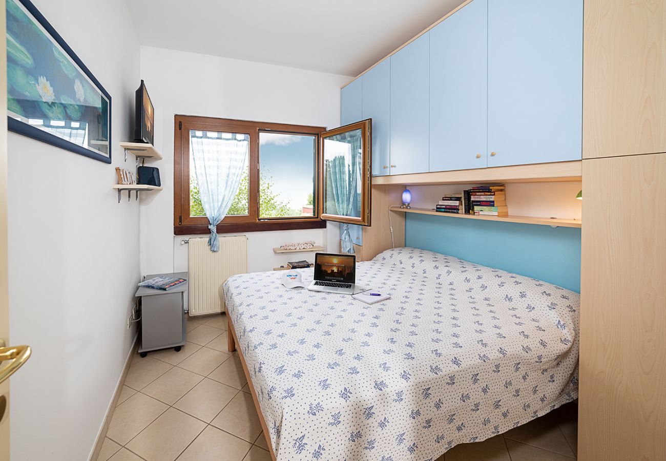 Ferienwohnung in Bardolino - Regarda - Ferienwohnung Blue View 1 mit Pool, Seeblick, Wlan, 1 Schlafzimmer