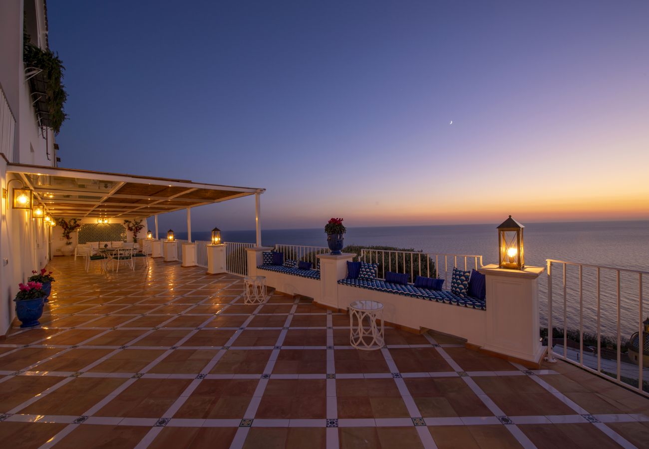 Villa in Praiano - Luxury Villa Malika - Atemberaubende Aussicht auf Capri und Positano