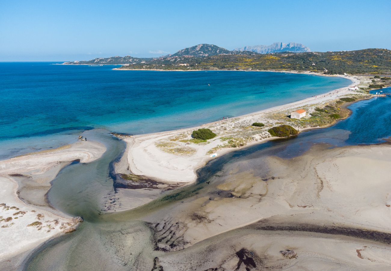 Strand von Porto Istana - Nur wenige Minuten von Myrsine, Urlaub auf Sardinien