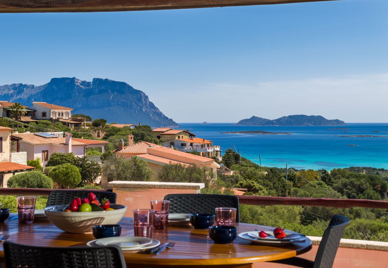 Villa Majra - Villa mit Pool und Meerblick, perfekt für unvergessliche Ferien auf Sardinien