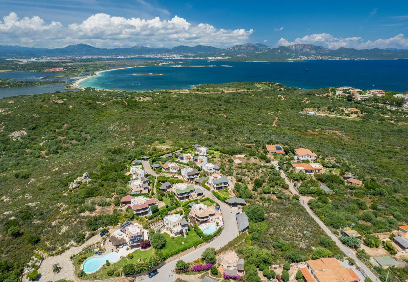 Villa Majra - exklusive Villa mit großen Innen- und Außenbereichen, Miete in Porto Istana