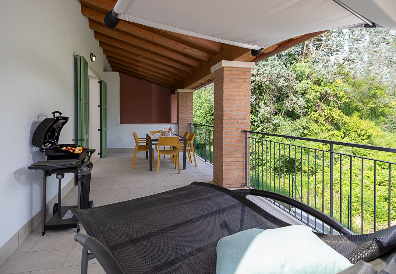 Ferienwohnung in Lazise - Regarda - Design Wohnung Cascinale 11 mit Pool, Terrasse, Grill