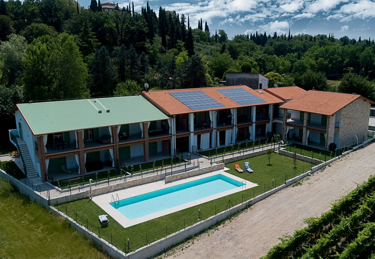 Ferienwohnung in Lazise - Regarda - Design Wohnung Cascinale 11 mit Pool, Terrasse, Grill