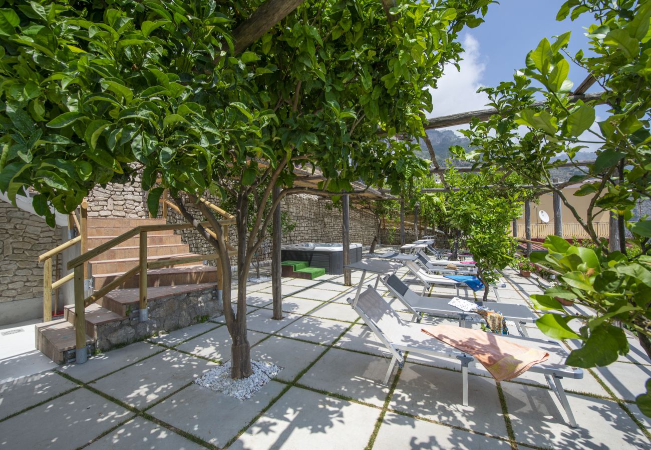 Ferienhaus in Praiano - Casa Il Riccio - Casa mit Garten und unglaublichem Panorama