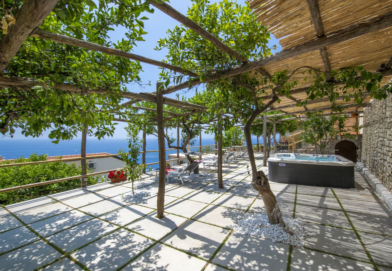 Ferienhaus in Praiano - Casa Il Riccio - Casa mit Garten und unglaublichem Panorama