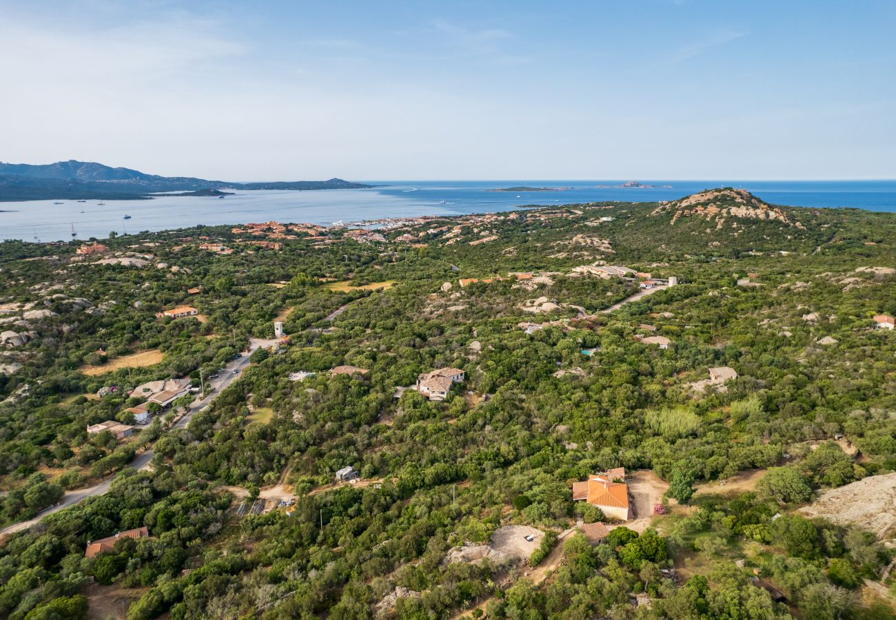 Ferienwohnung in Porto Rotondo - I Lecci 3 - Terrasse mit Meerblick und Privatsphäre in Porto Rotondo