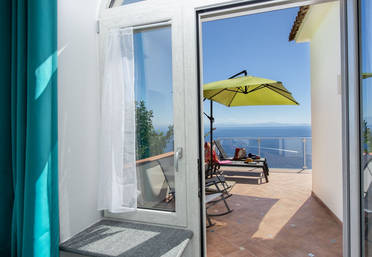 Ferienhaus in Praiano - La Dimora di Euribia - Schwebend zwischen Himmel und Meer