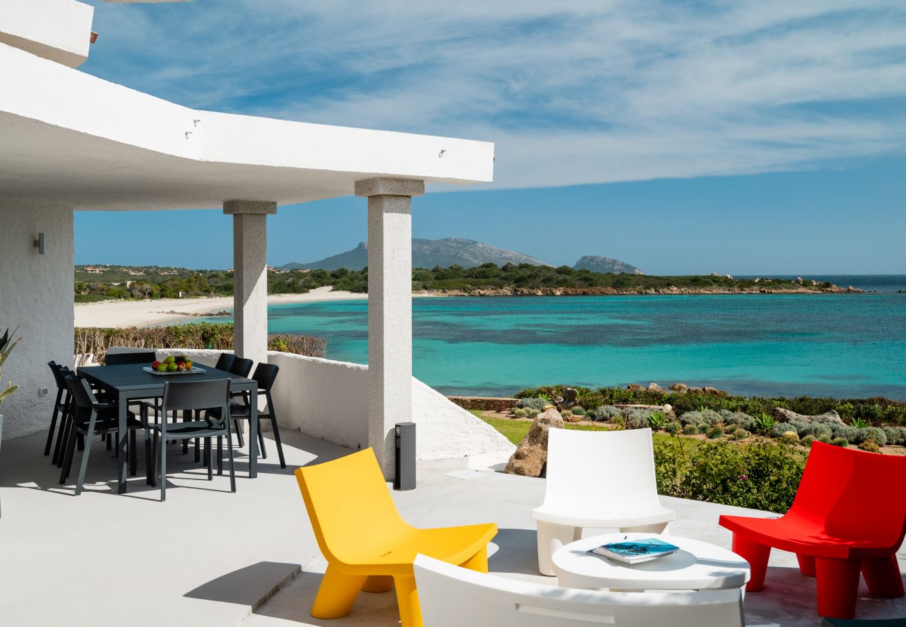 Villa Azul - Terrasse mit Meerblick in Mietvilla in Olbia 