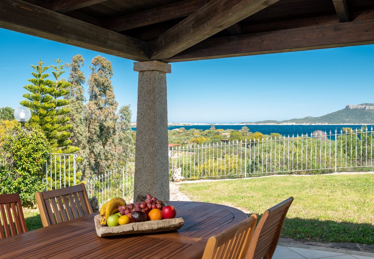 Villa Picker - Veranda mit Meerblick, ideal, um das Panorama der Nordostküste Sardiniens zu genießen