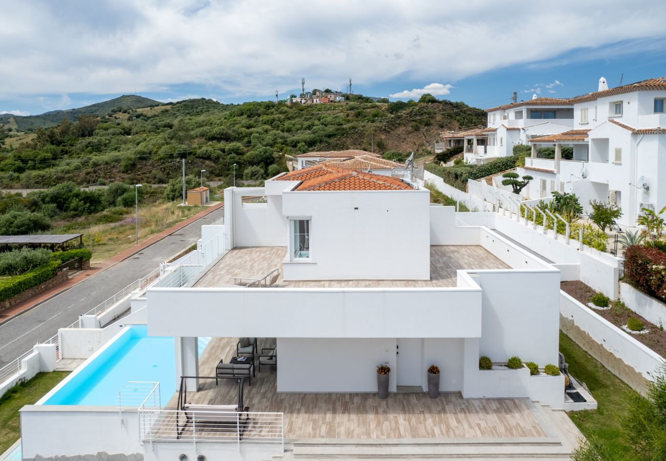 Villa Square - Villa zur Miete auf Sardinien mit privatem Pool