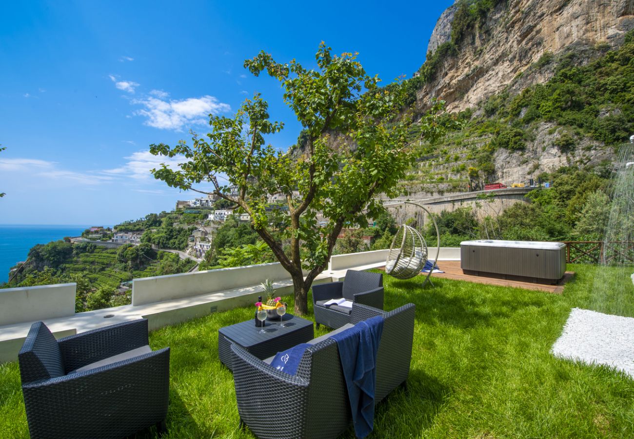 Villa in Amalfi - Villa Donna Rachele – Whirlpool mit Meerblick und kostenloser Parkplatz