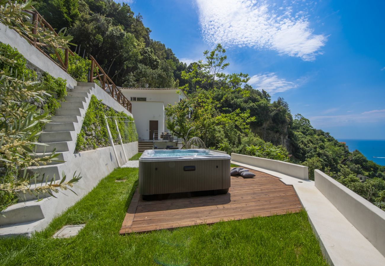 Villa in Amalfi - Villa Donna Rachele – Whirlpool mit Meerblick und kostenloser Parkplatz