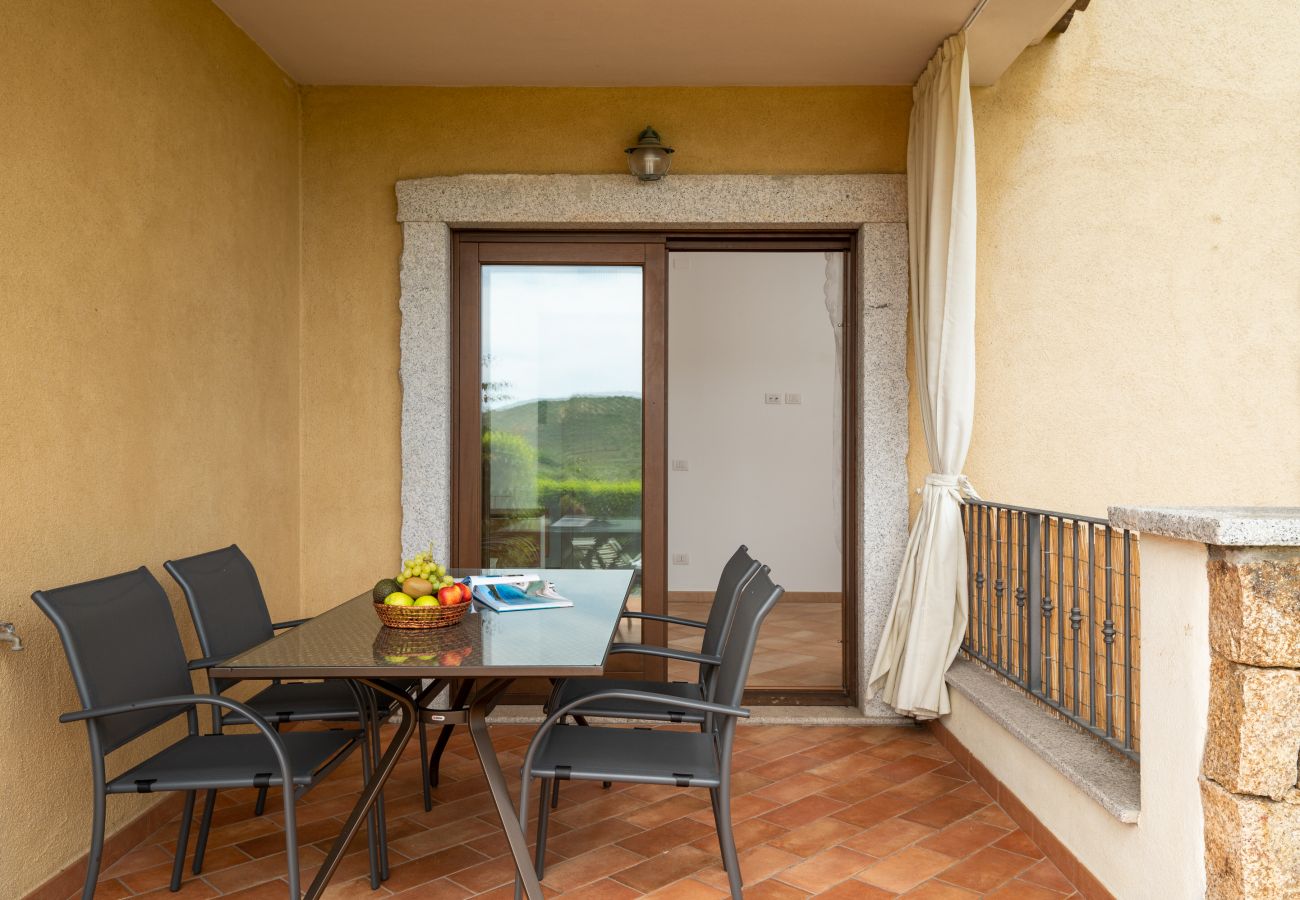 Ferienwohnung in Olbia - Myrsine Mara by Klodge - Appartement de plage Marina Maria avec vue mer